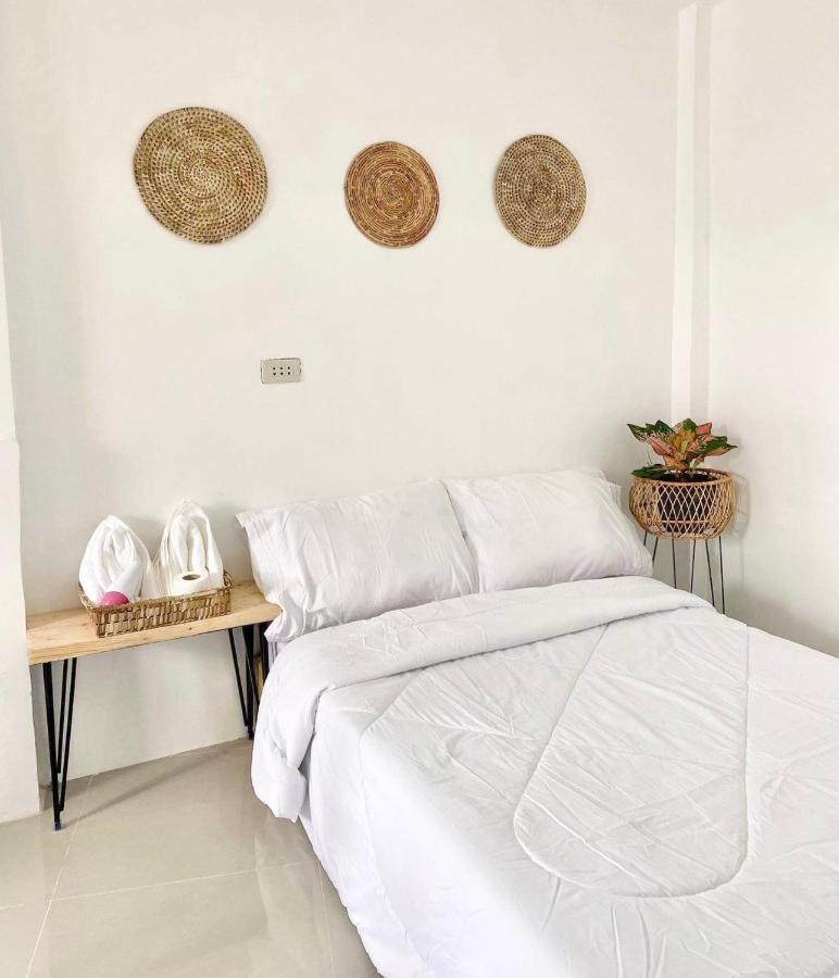 Best Studio Flat W/ Netflix Near Airport And Beach! Lapu-Lapu City Buitenkant foto